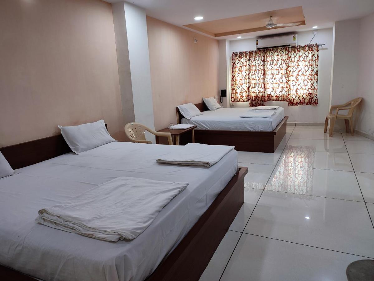 Hotel Vraj Rajpipla Ngoại thất bức ảnh