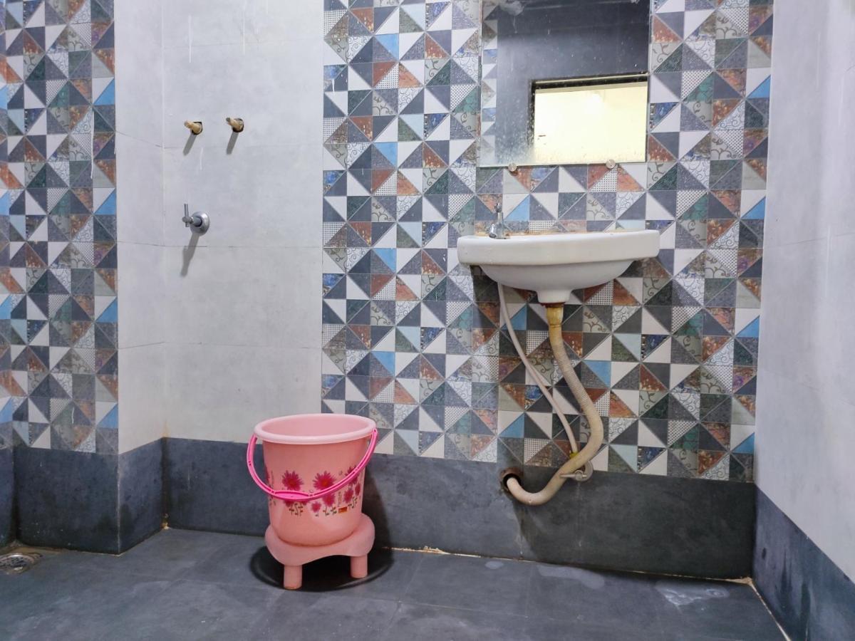 Hotel Vraj Rajpipla Ngoại thất bức ảnh